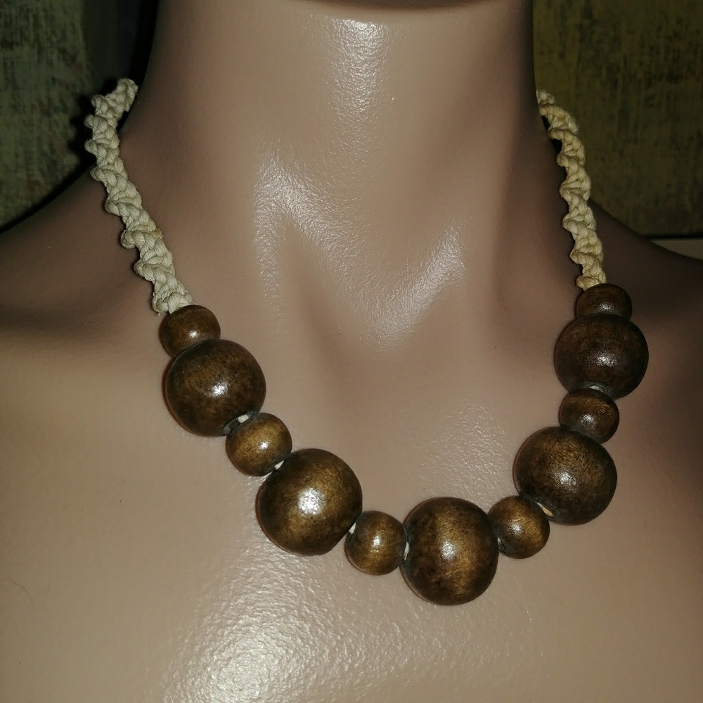 NEXT GENERATION WOOD BEAD & HEMP 19" NECKLACE